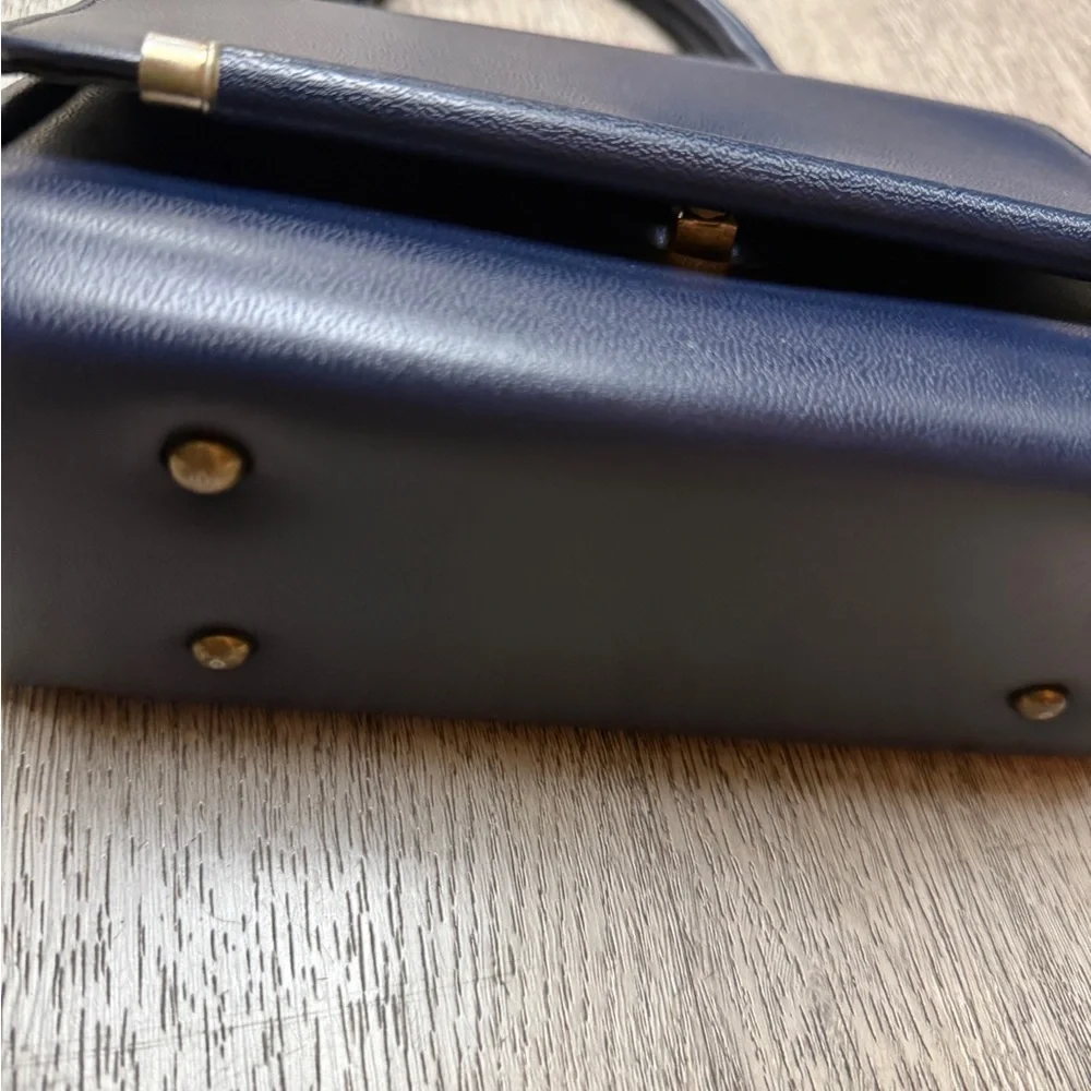 Unique Vintage vintage off